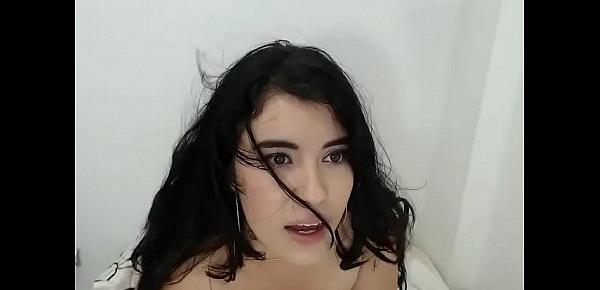  Beautiful Latin slut playing porn tease